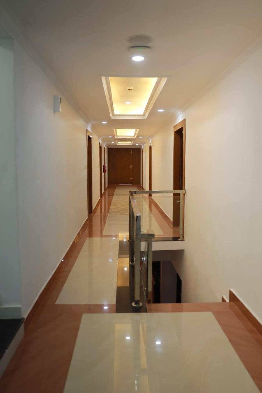 Pearl Residency Hotel Ayoor Exterior foto