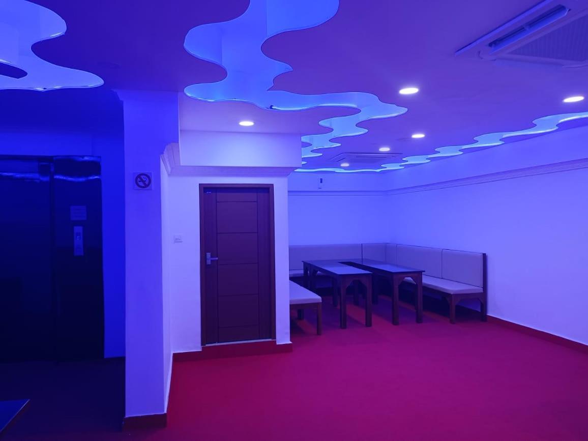 Pearl Residency Hotel Ayoor Exterior foto